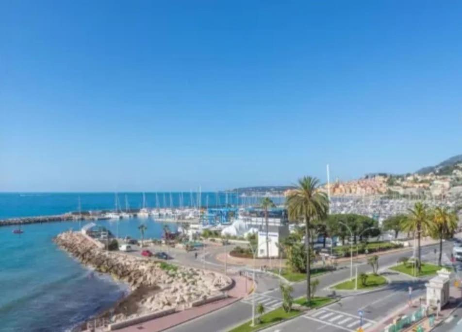 Le Garavan, Superbe Studio Vue Mer Et Vieux Menton Exterior foto